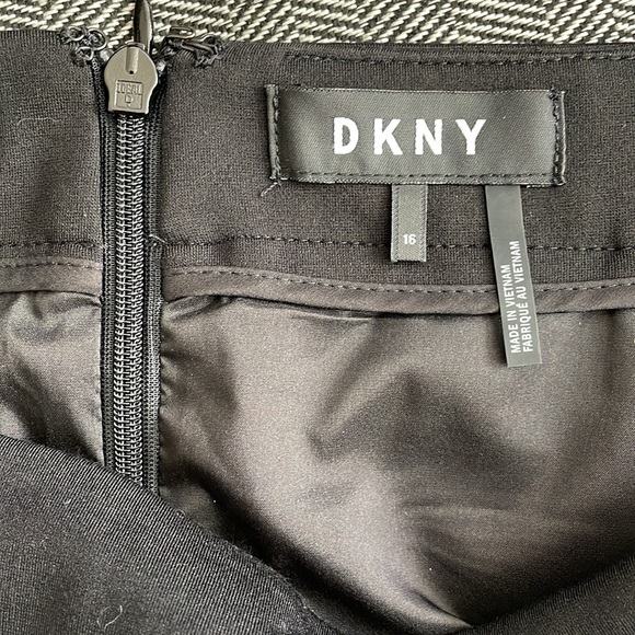 DKNY Black Midi Skirt. - Picture 12 of 13